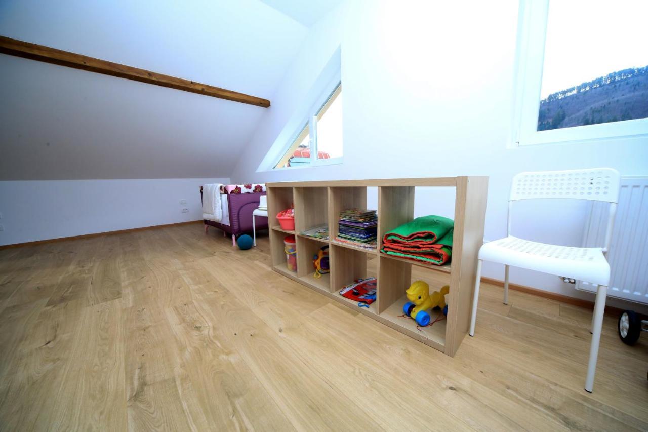 Carpen View Residence Sacele Bagian luar foto